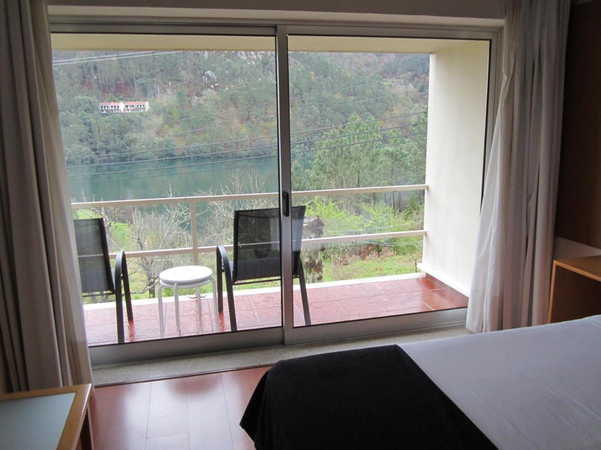 Hotel Eco Salvador Geres Exterior foto