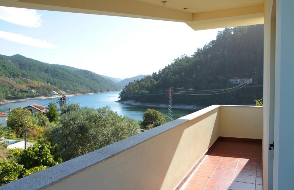 Hotel Eco Salvador Geres Exterior foto