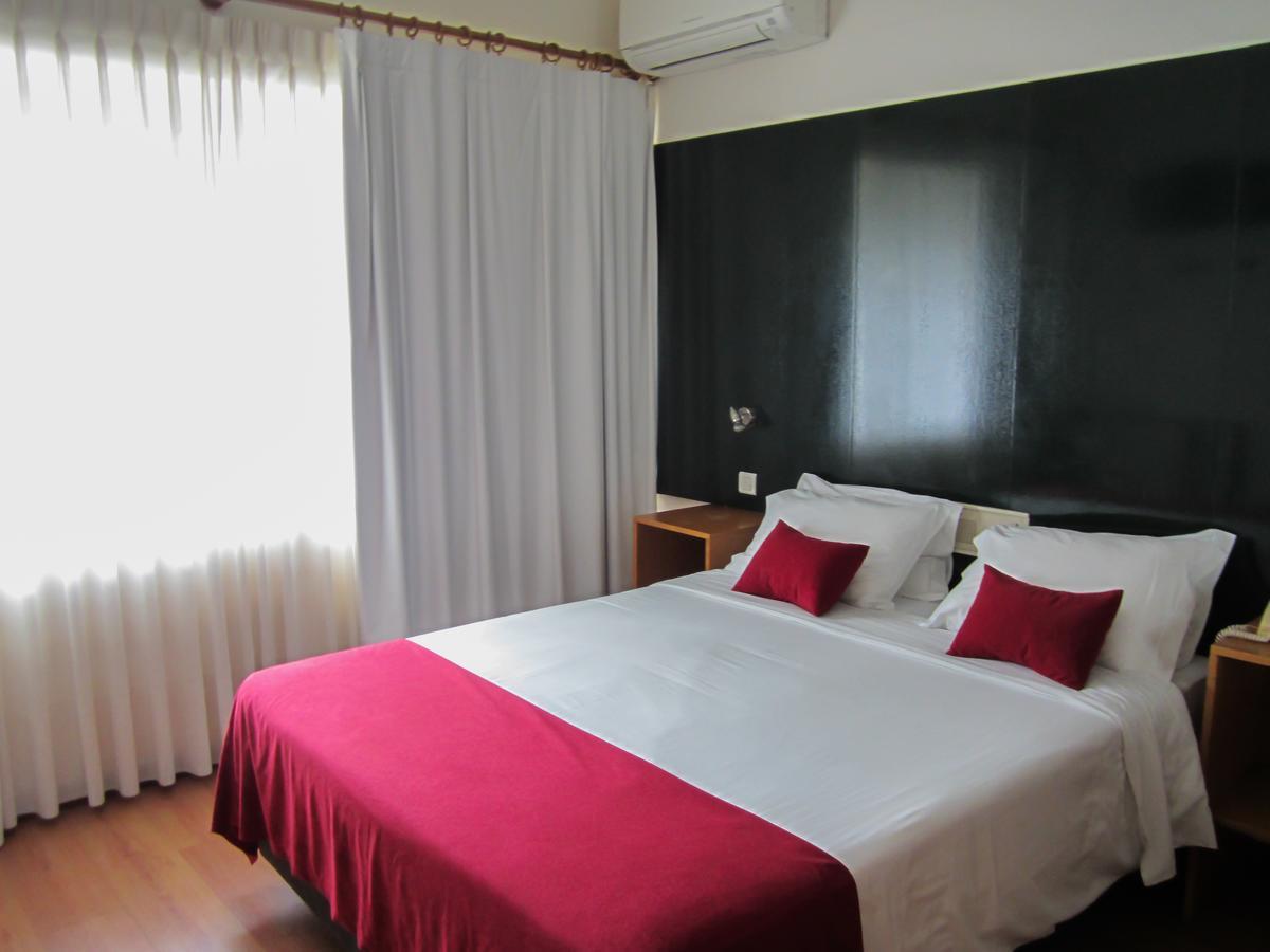 Hotel Eco Salvador Geres Exterior foto